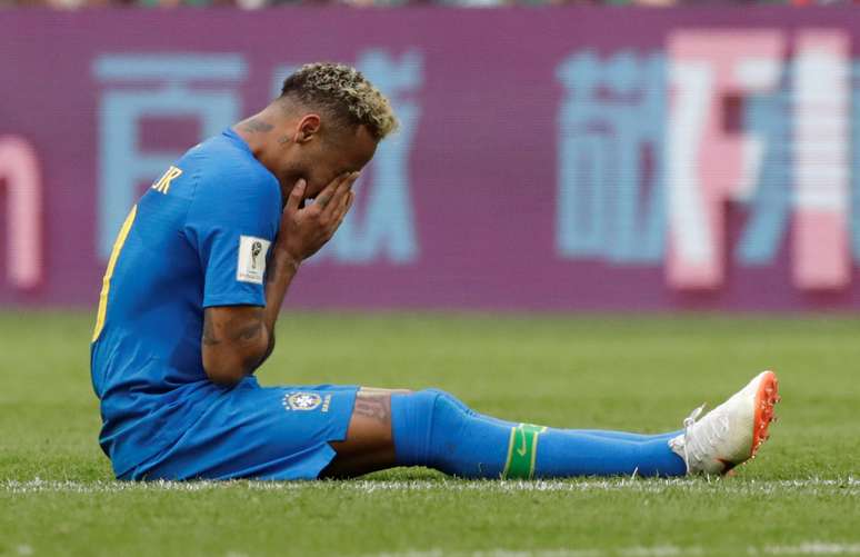 Neymar desaba após apito final da partida