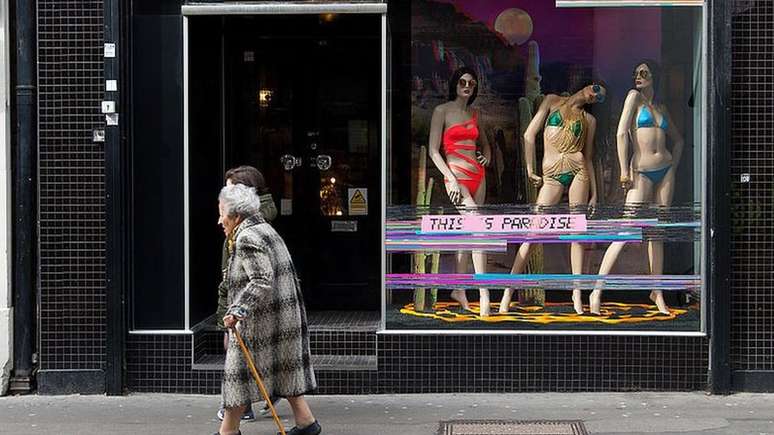 At&eacute; come&ccedil;ar seu livro, Witt diz que sequer considerava explorar pornografia ou relacionamentos abertos