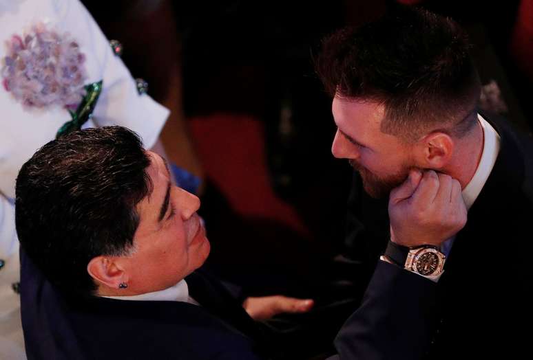 Maradona isenta Messi de culpa por derrota de Argentina 
