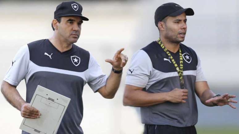 Ricardo Gomes e Jair Ventura trabalharam juntos no Botafogo (Foto: MSF/Cleber Mendes)