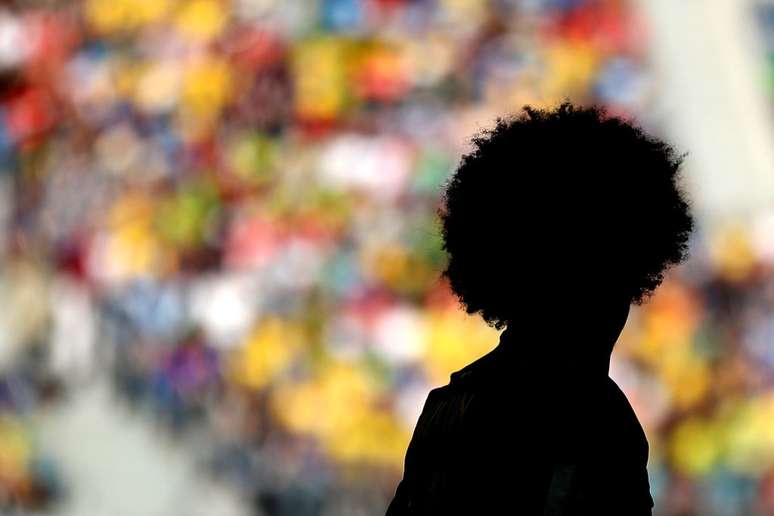 O meia William em campo contra a Costa Rica