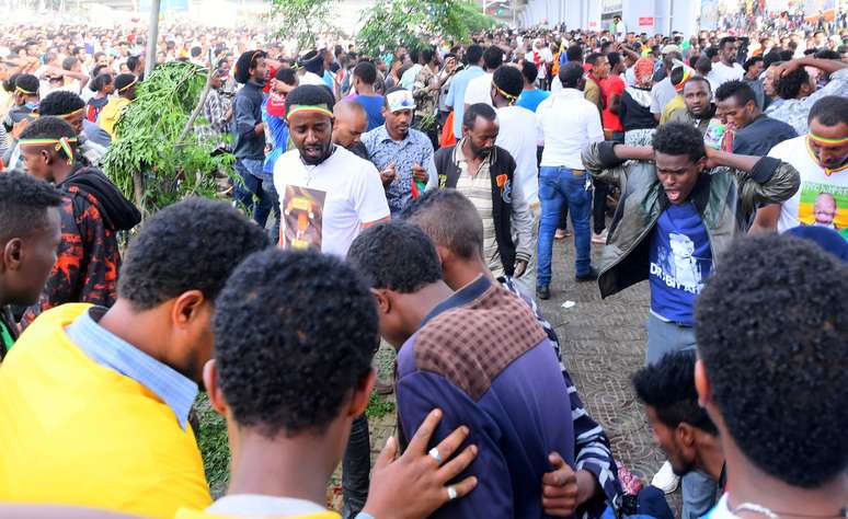 Etíopes choram pelas vítimas do ataque