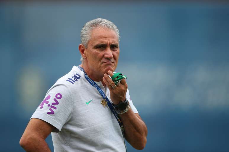 Tite saiu em defesa de Gabriel Jesus e mostra que não deve tirá-lo do time para o jogo contra o México pelas oitavas de final da Copa do Mundo