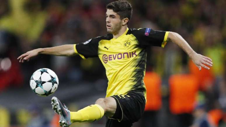 Pulisic é tratado como uma joia pelo Dortmund (AFP)