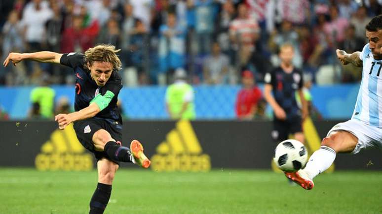 Modric marcou um golaço contra a Argentina e foi eleito o melhor em campo (Foto: JOHANNES EISELE / AFP)