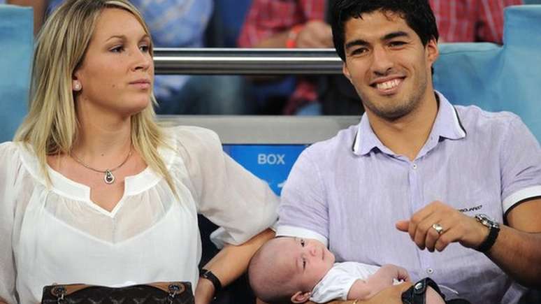 Su&aacute;rez tinha 15 anos quando conheceu Sofia, sua primeira namorada