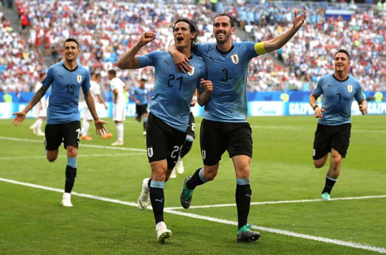 Cavani comemora seu gol na vitória do Uruguai por 3 a 0 em cima da Rússia