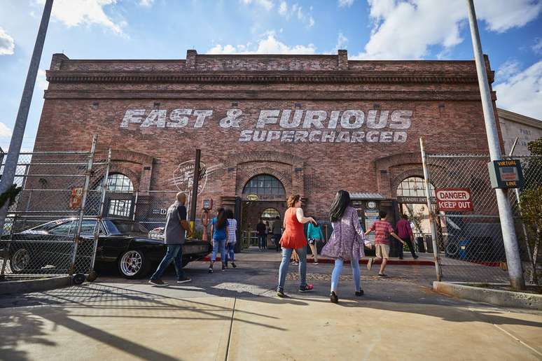 Fachada da nova atração Fast &amp; Furious Supercharged no parque Universal Orlando