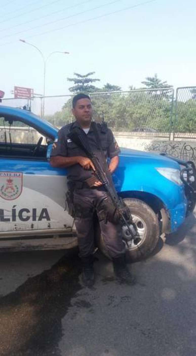 O PM Douglas Fontes Caluete, assassinado no início do mês, após reagir a uma tentativa de assalto no bairro Jardim Gramacho, em Duque de Caxias