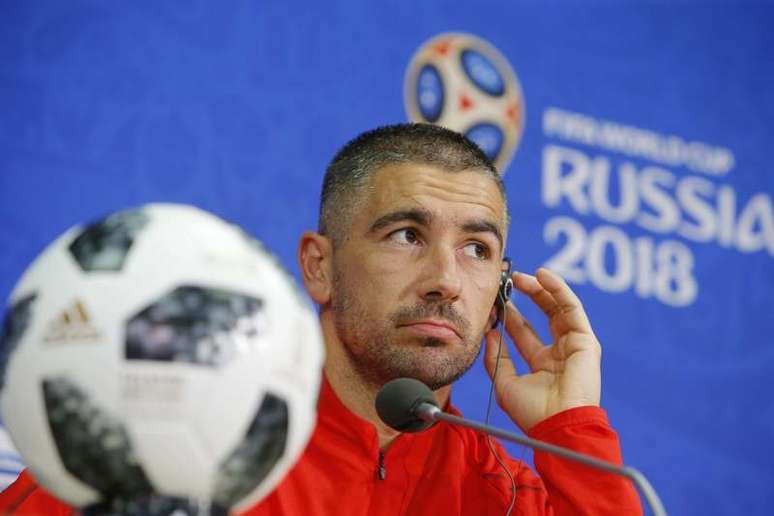 Capit&atilde;o da sele&ccedil;&atilde;o da S&eacute;rvia, Aleksandar Kolarov 26/06/2018 REUTERS/Sergei Karpukhin
