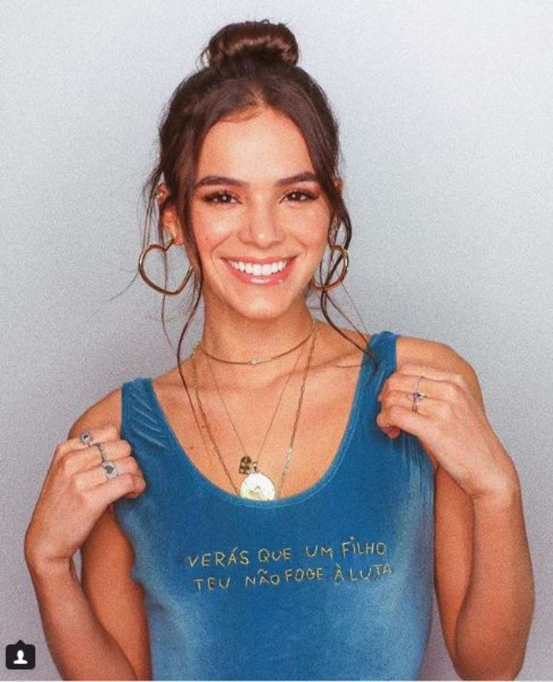 Bruna Marquezine vestiu a camisa em torcida pelo Brasil