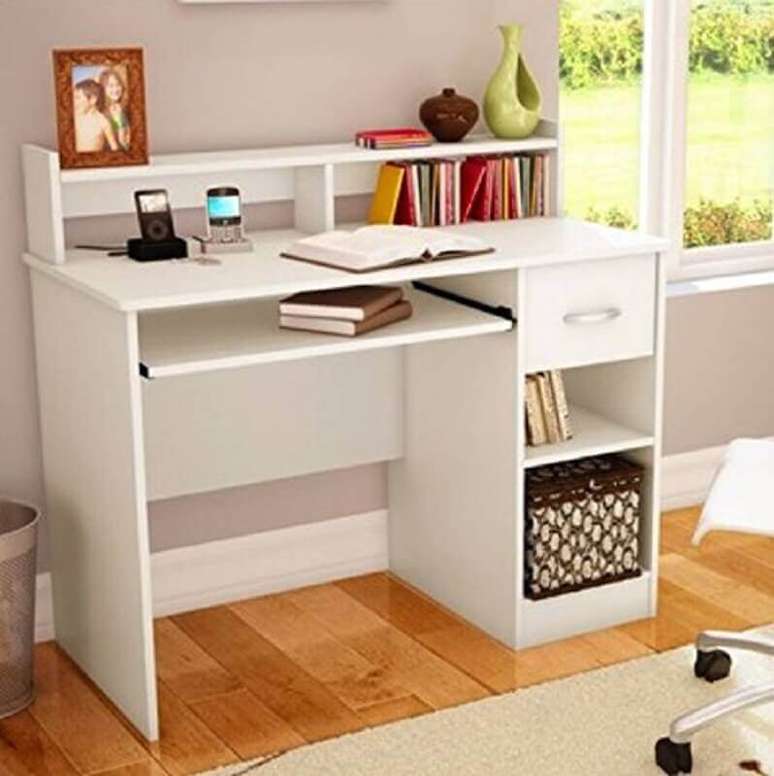 59. Modelo de escrivaninha simples branca