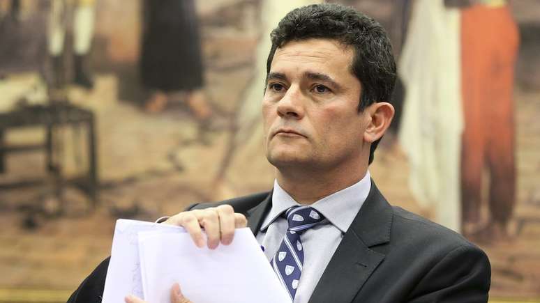 Defesa alega coordenação de Moro e PF pela prisão de Lula