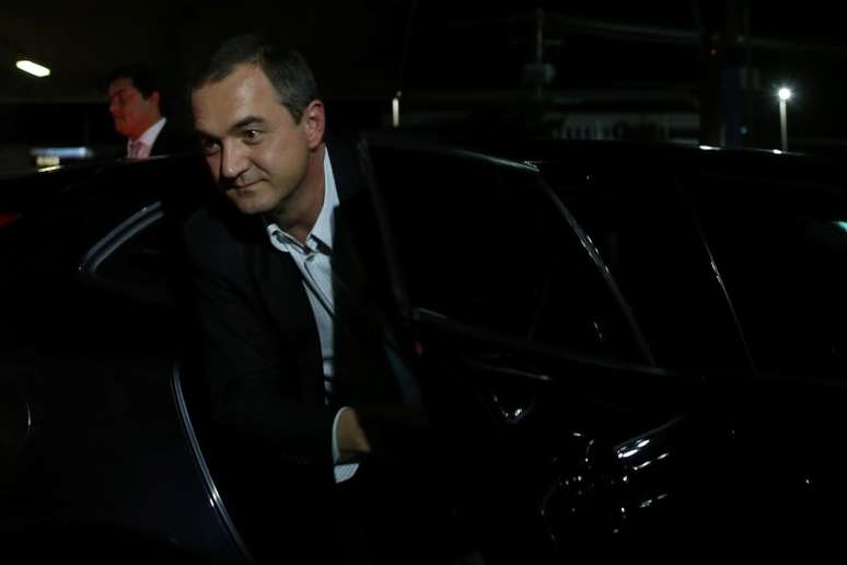 Empresário Joesley Batista no aeroporto internacional de Brasília após prestar depoimento
07/09/2017 REUTERS/Adriano Machado 