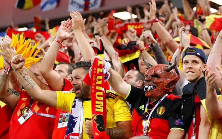 Torcida da Bélgica em jogo contra Inglaterra 
 28/6/2018    REUTERS/Fabrizio Bensch 