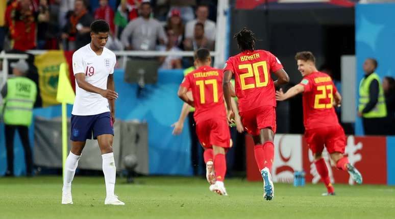 Januzaj abre o placar para a Bélgica sobre a Inglaterra