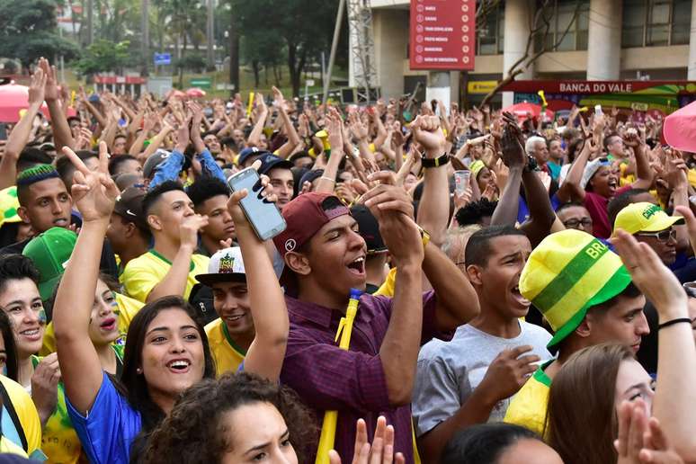 Torcida lotou o Vale do Anhangabaú, em SP