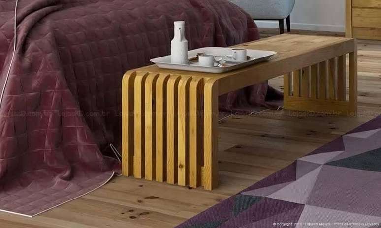 17. Quarto de casal com recamier de madeira. Projeto de LojasKD