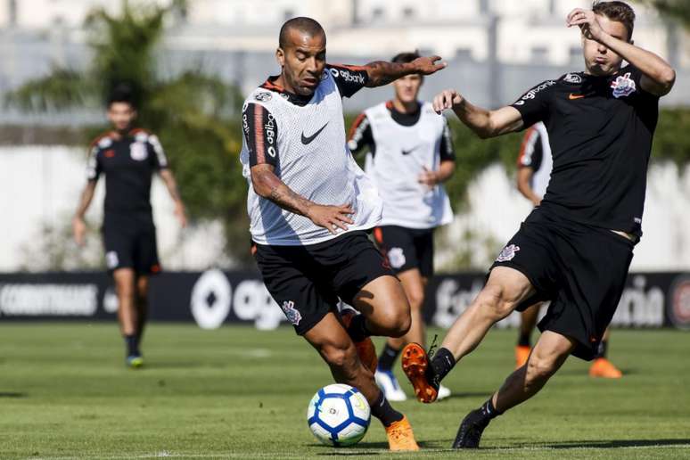 Poupado, Emerson Sheik assiste a clássico entre Corinthians e Palmeiras com  os filhos e o sócio - Esporte - Extra Online