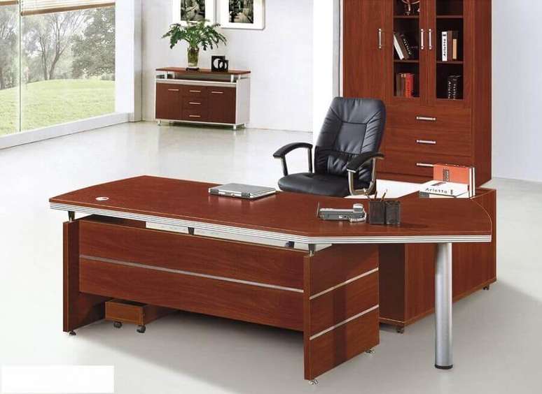 27. Modelo de birô para escritório