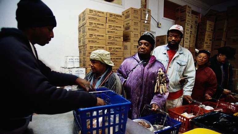 Negros americanos ganham menos do que brancos