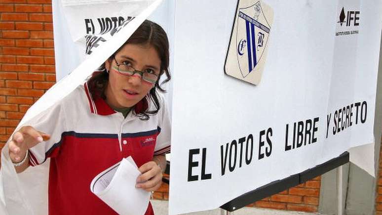 Sentimento de revolta com a situação atual do país e de esperança dos eleitores ajudaram na eleição de AMLO, analisa especialista