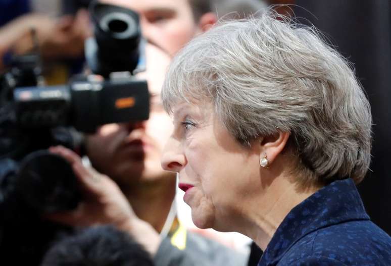 Primeira-ministra birtânica, Theresa May, fala a jornalistas em Bruxelas
28/06/2018
REUTERS/Yves Herman