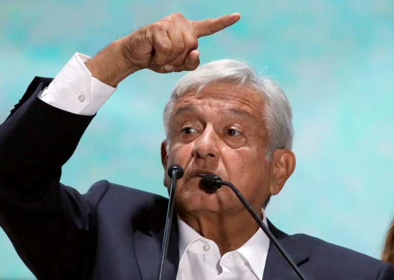 L&oacute;pez Obrador faz discurso na Cidade do M&eacute;xico
 2/7/2018   REUTERS/Alexandre Meneghini 