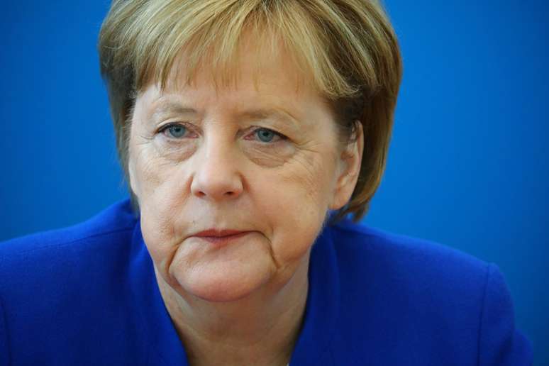 Diferenças entre o líderes da CSU e da União Democrata-Cristã (CDU), partido de Merkel, sobre o tratamento de refugiados na fronteira alemã causaram uma crise interna que pode levar ao fim do quarto governo da chanceler