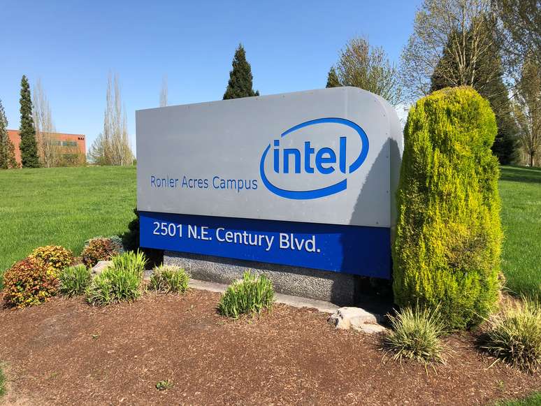 Placa do lado de fora do campus da Intel, em Hillsboro, Oregon
25/04/2018
REUTERS/Caroline Humer