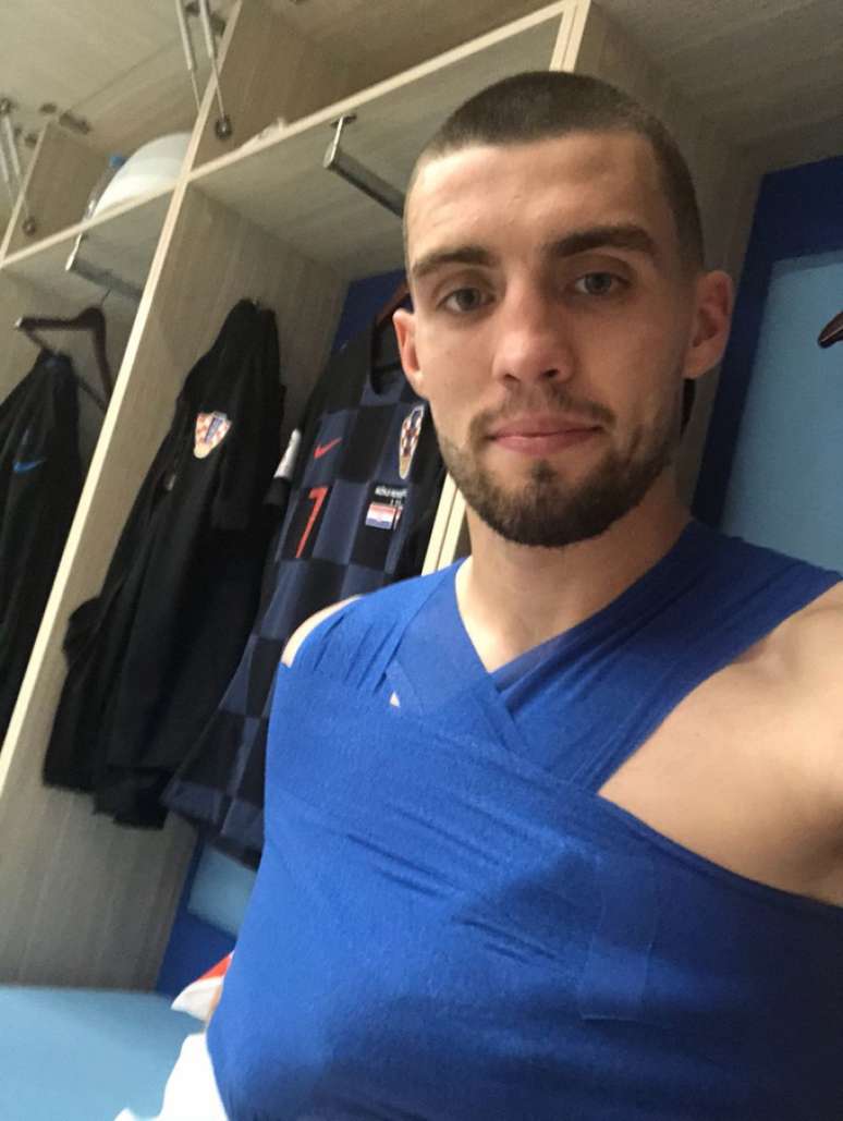 Kovacic segue em tratamento após deslocar o ombro direito: 'Melhor do que parece', escreveu - FOTO: Twitter