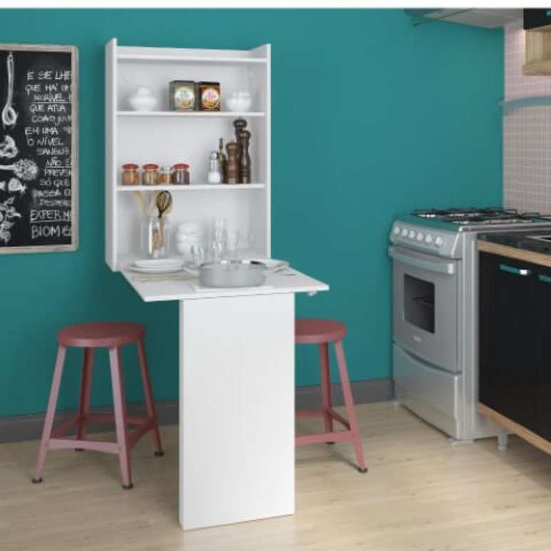 37. Arm&aacute;rio de parede com mesa dobr&aacute;vel na cozinha