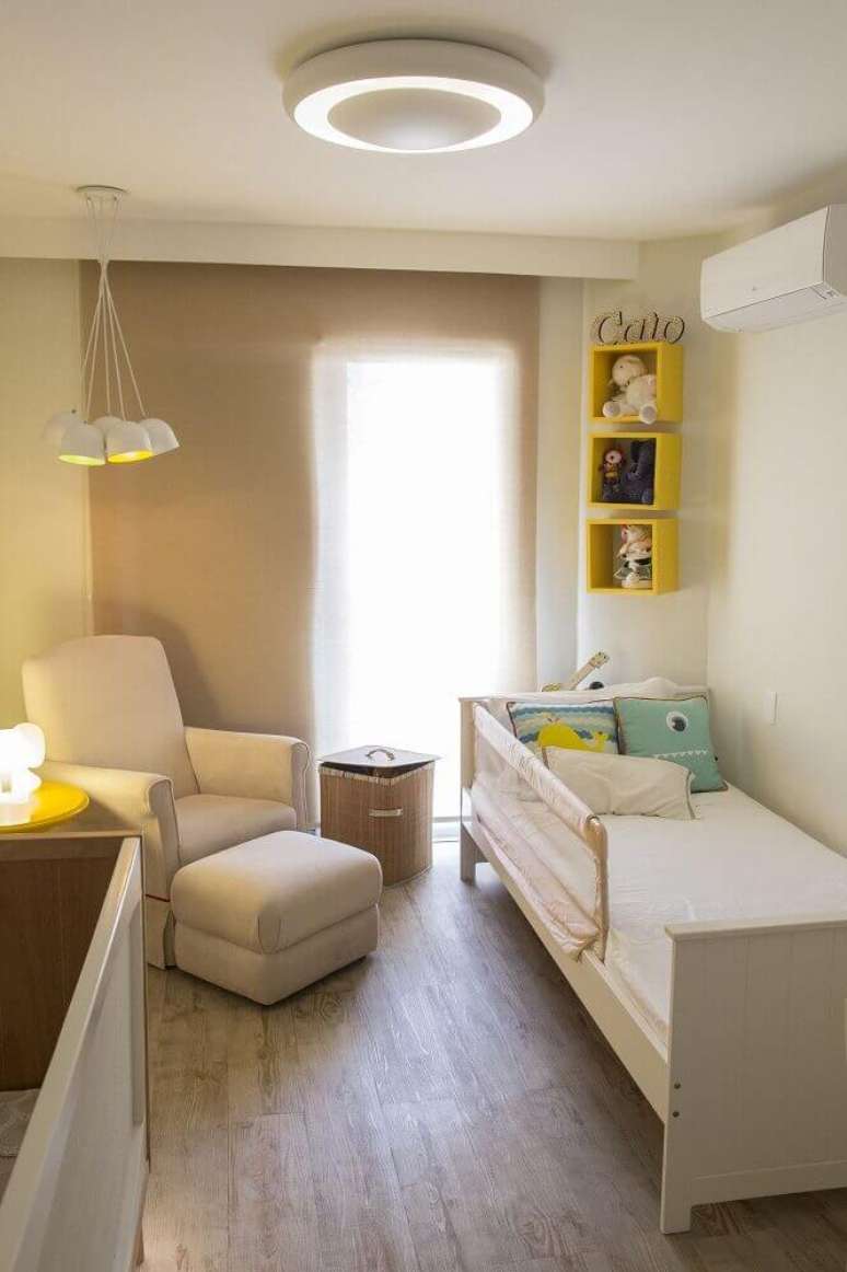 8. O nicho para quarto de bebê pode ajudar a mudar a decoração do ambiente, principalmente em um quarto de bebê com cores neutras e utilizar nichos com cores mais vibrantes