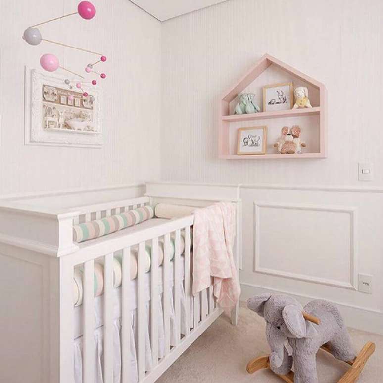 20. Há formatos de nicho para quarto de bebê que são o ponto de destaque da decoração
