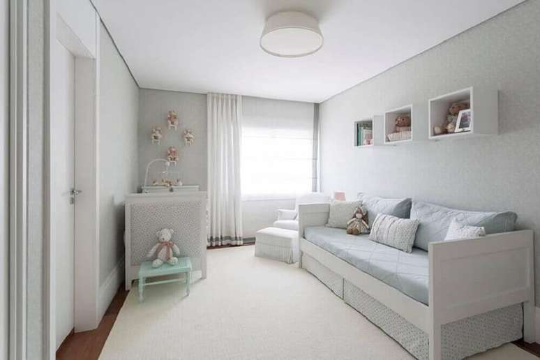 42. Nichos para quarto de bebê com decoração neutra