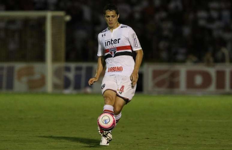 Zagueiro fez onze partidas pelo Tricolor nesta temporada (Rubens Chiri/saopaulofc.net)