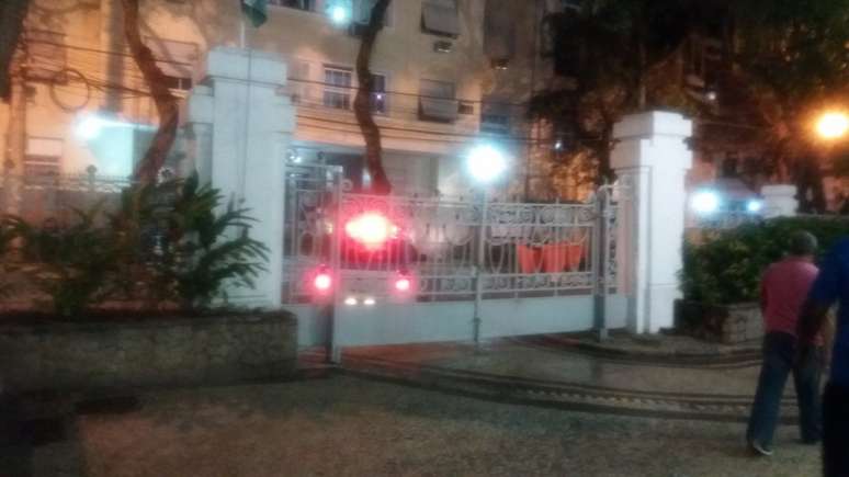 Sede do clube sofreu ataques na noite desta terça-feira (Foto: Alexandre Araújo)