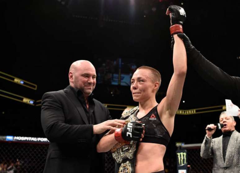 Campeã peso-palha, Rose Namajunas foi premiada em duas categorias no 'Oscar do MMA' (Foto: UFC)