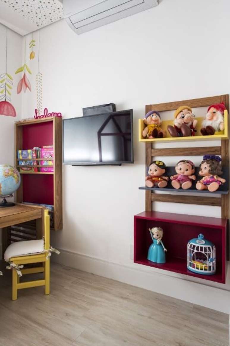 65. Brinquedos ao alcance das crian&ccedil;as. Projeto de Helena Koki