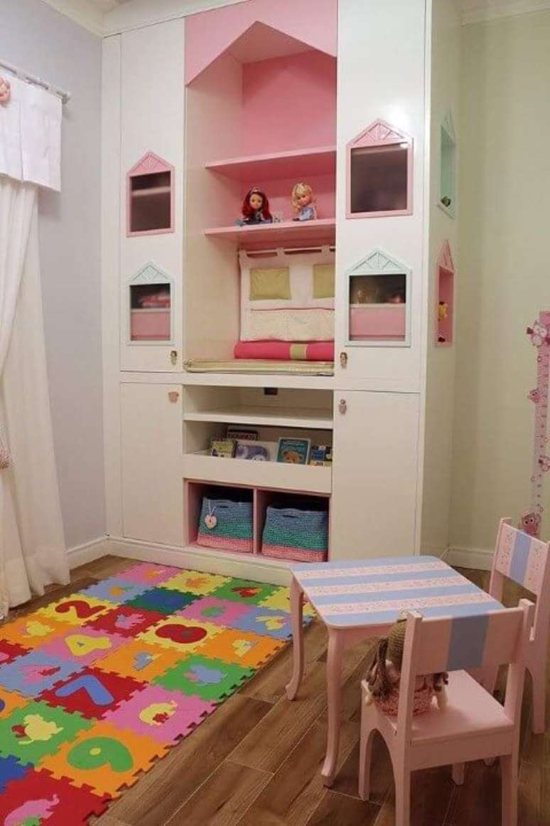 61. Tapete de EVA interativo em quarto infantil. Projeto de Andrea Bento