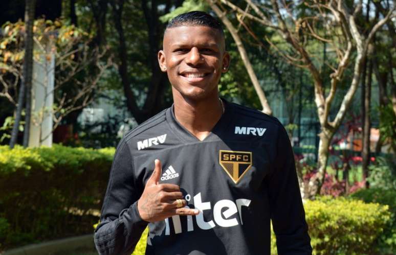 Arboleda foi o entrevistado do São Paulo nesta quinta-feira (Foto: Érico Leonan/São PauloFC.net)