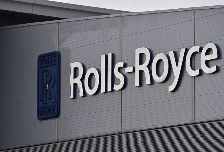Logo da Rolls-Royce na sede da empresa em Bristol, no Reino Unido 
17/12/2015
REUTERS/Toby Melville