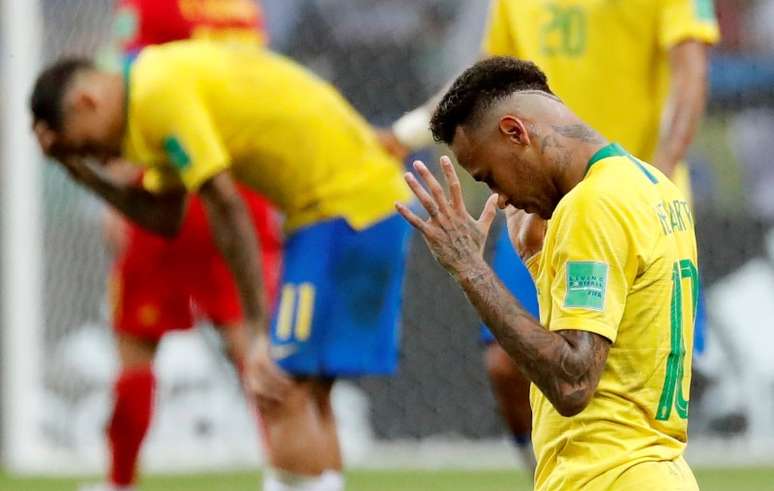 Jogadores da sele&ccedil;&atilde;o brasileira lamentam derrota contra B&eacute;lgica na Copa do Mundo
06/07/2018 REUTERS/Toru Hanai