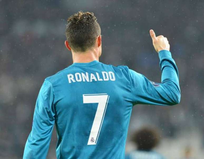 Cristiano Ronaldo está perto de assinar com a Juventus