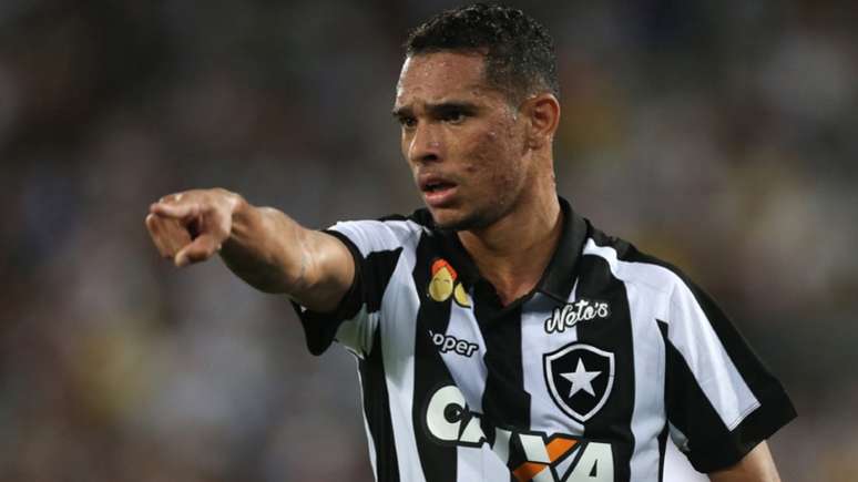 Luiz Fernando soma dois gols pelo Glorioso. Porém, quer produzir mais (Vitor Silva/SSPress/Botafogo)