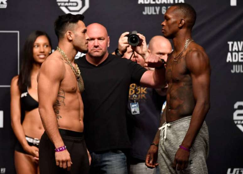 Brad Tavares e Israel Adesanya farão a luta principal do TUF 27 Finale, nesta sexta-feira (Foto: Getty Images)