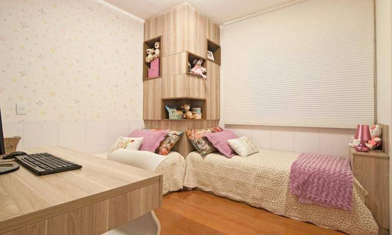 19. Nichos para quarto embutidos na parede s&atilde;o perfeitos para otimizar o espa&ccedil;o