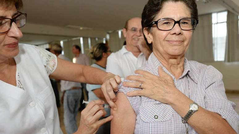 "Poucas intervenções da medicina foram tão eficazes como as vacinas, capazes de erradicar doenças que antes matavam muitas pessoas", diz pesquisador