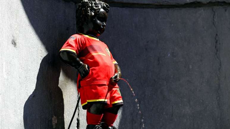 Estátua foi vestida com uniforme da seleção belga no início da semana passada, antes de o país enfrentar o Brasil nas quartas-de-final