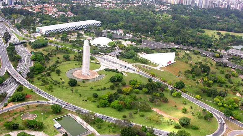 O obelisco no Parque Ibirapuera é uma das homenagens à Revolução de 1932 ainda presentes em São Paulo